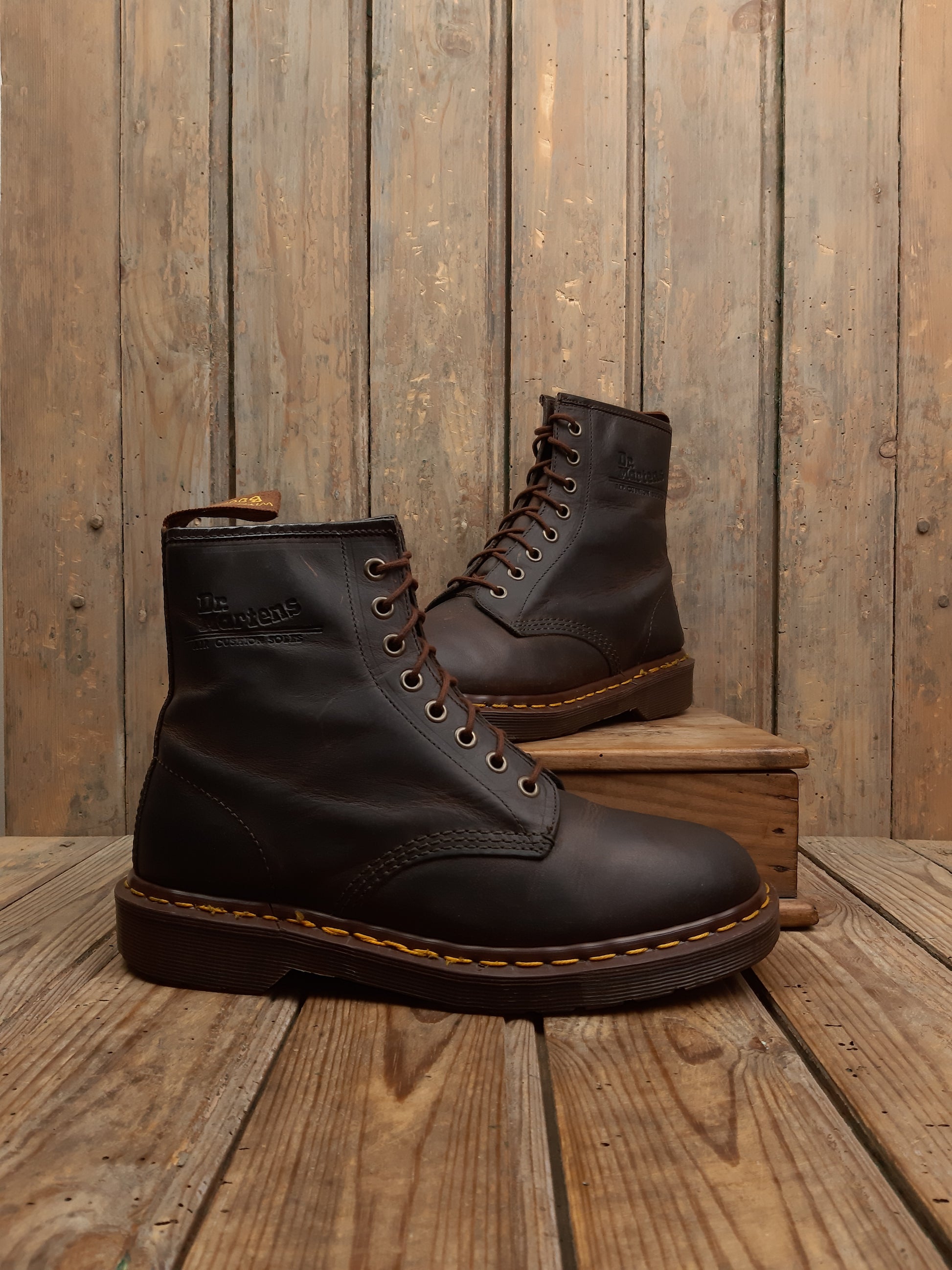 Bottines Crazy Horse Pascal 1460 Dr. Martens vintage occasion Made in England cuir marron 37 années 90' - Les Doc's de Cam