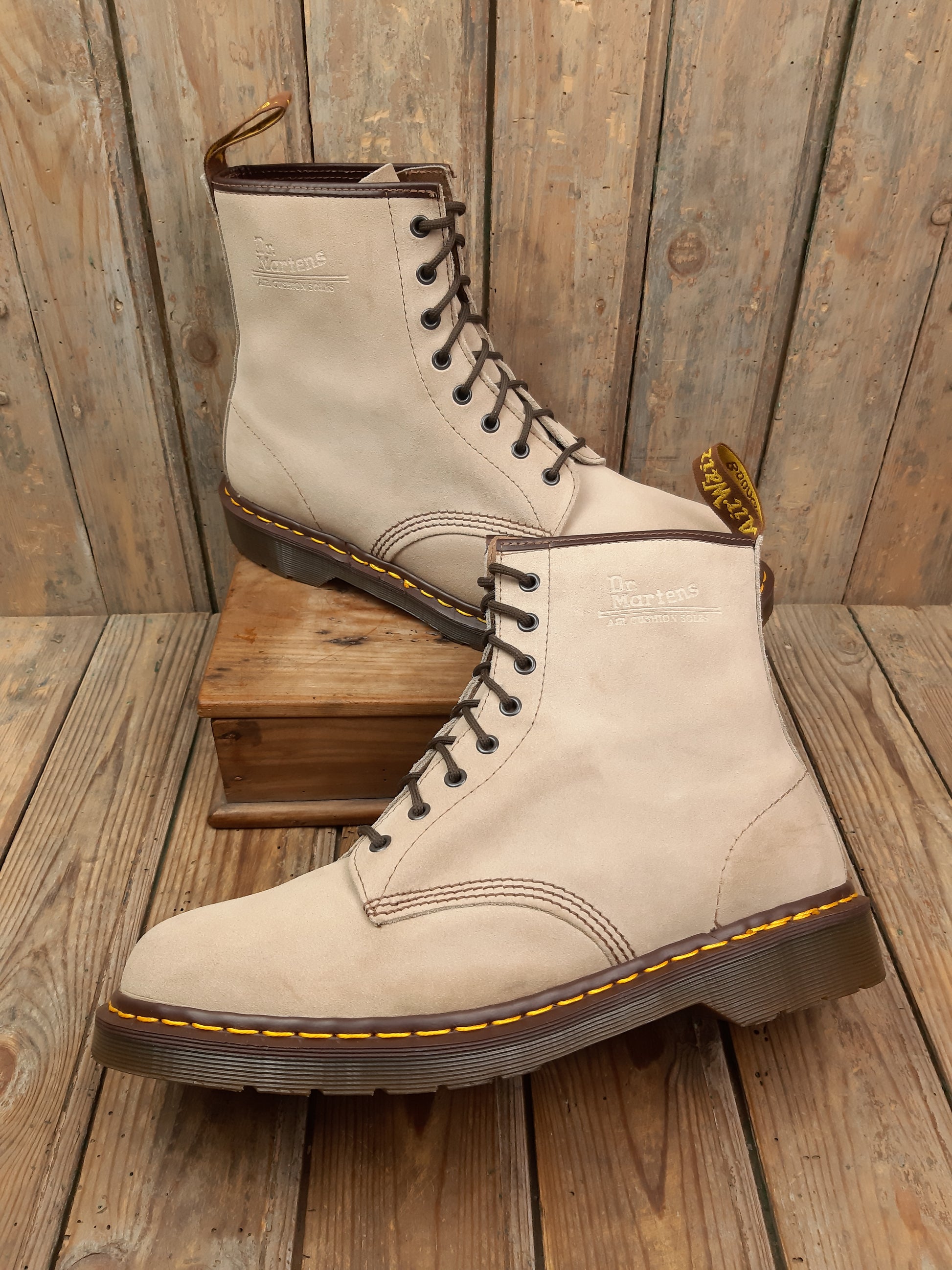 Bottes Martens MIE vintage cuir occasion daim beige 47 – Les