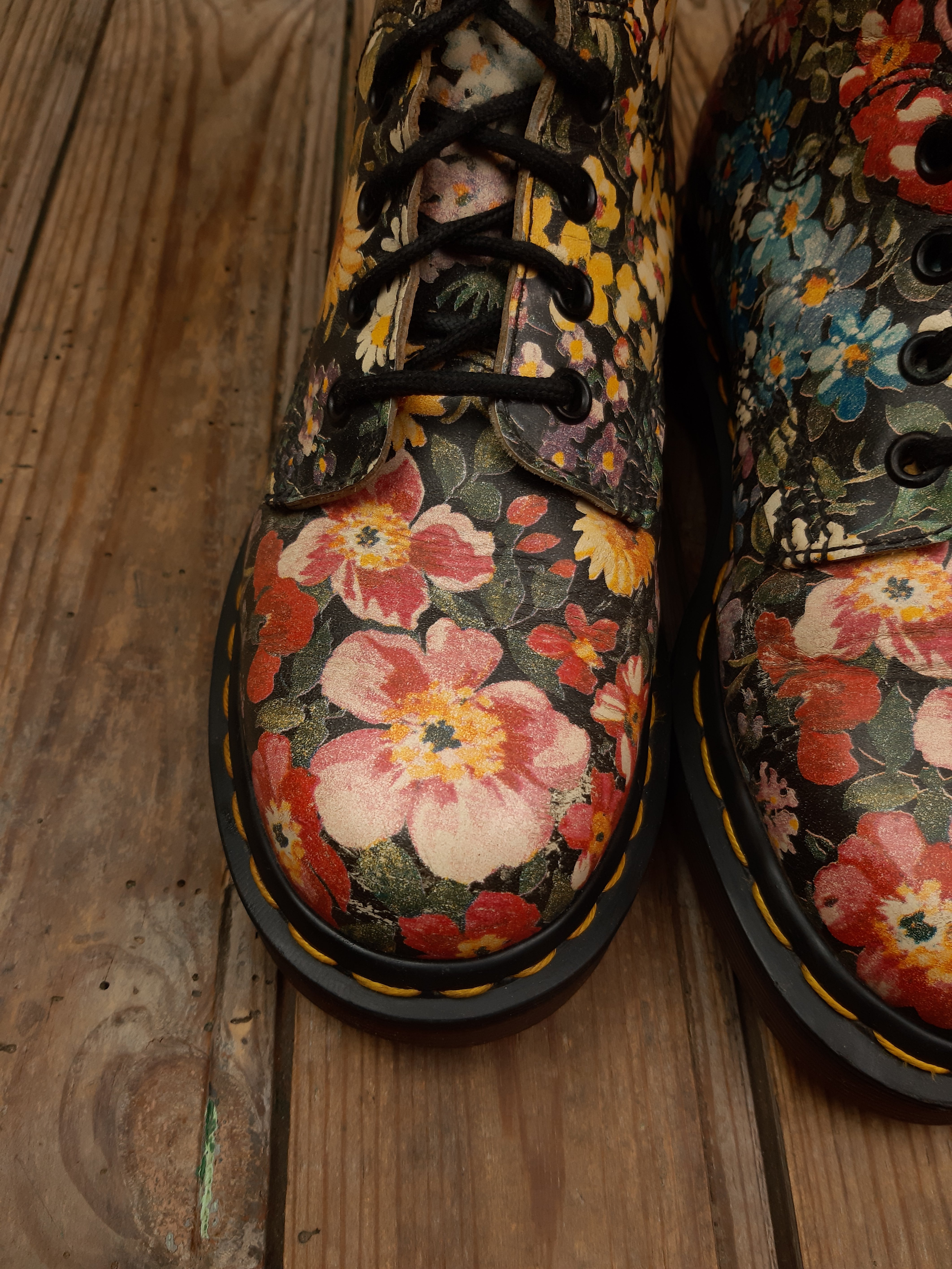 Doc martens fleuries vintage online