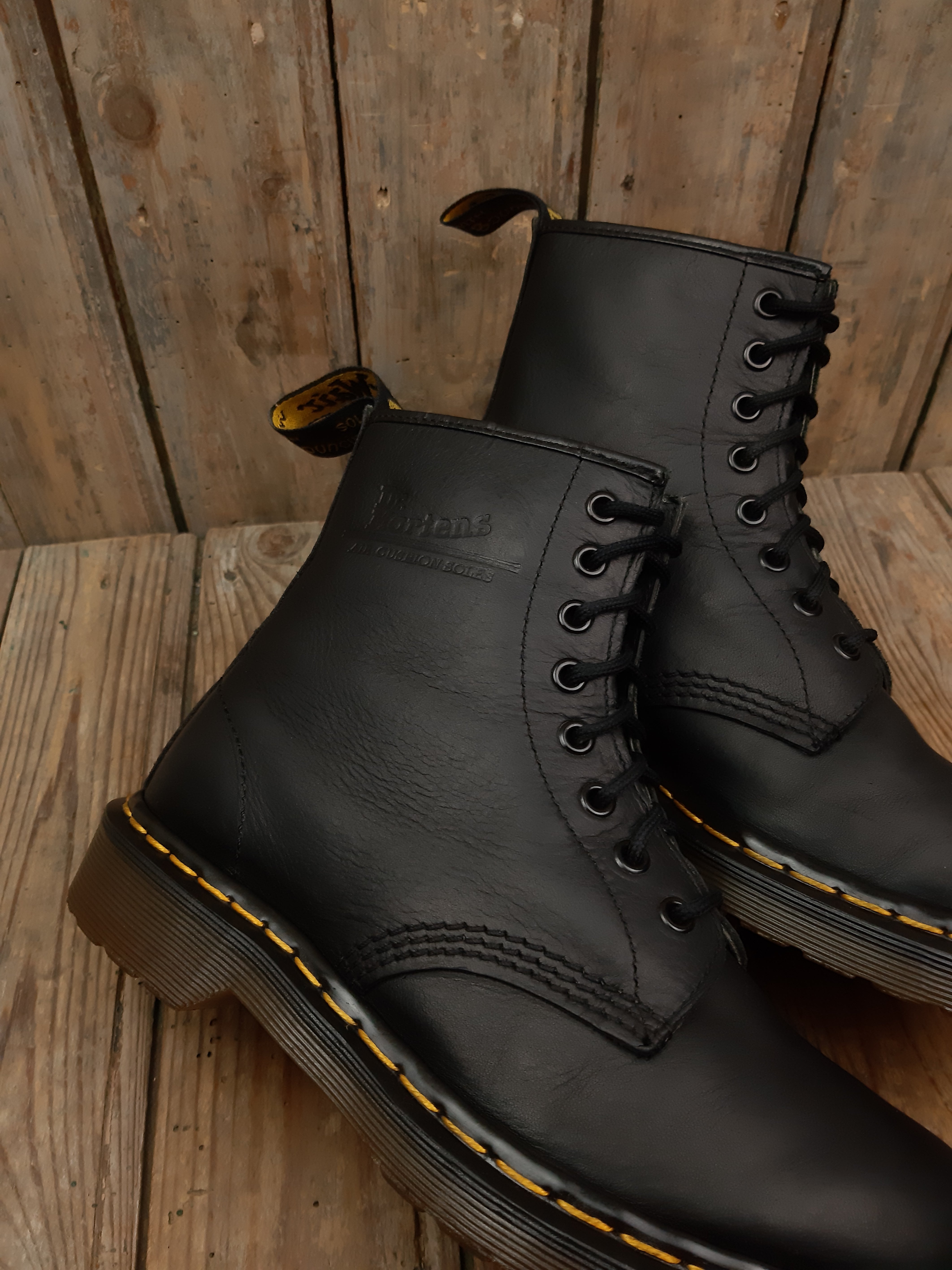 Bottes Pascal 1460 Dr. Martens Vintage occasion cuir gras noir 39 Les Doc s de Cam