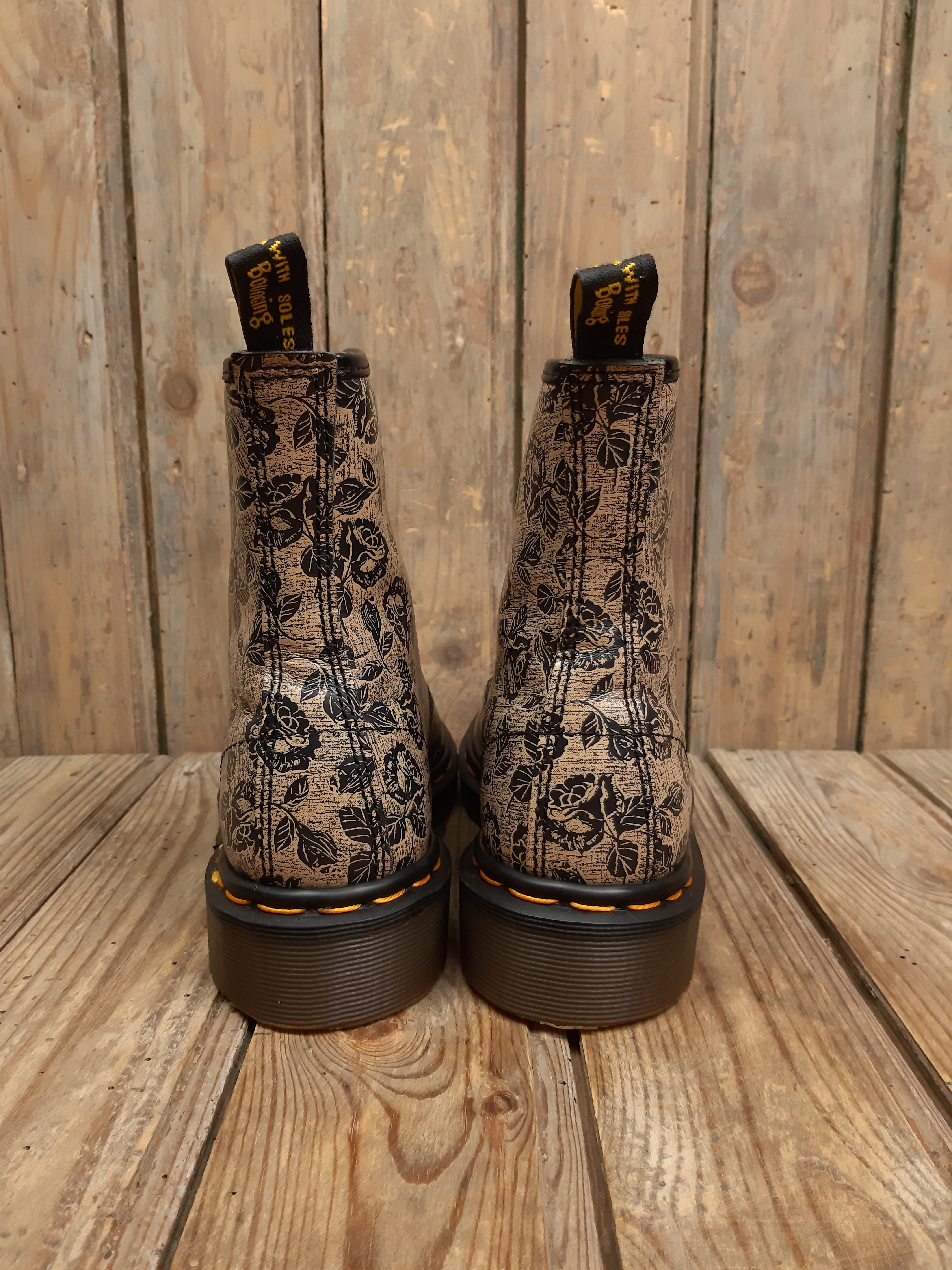 Dr martens baroque online